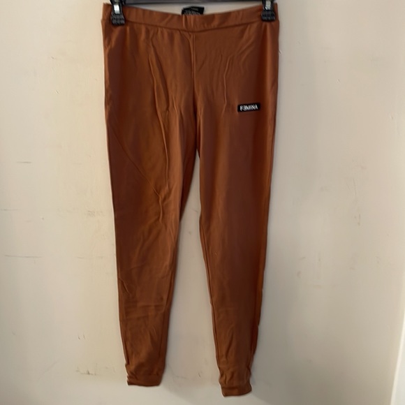 F3mina - Picture 4 of 4